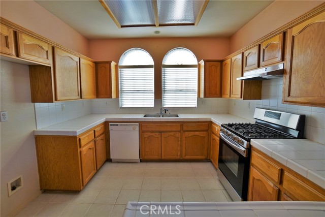 Detail Gallery Image 14 of 60 For 1484 Tulip St, Lemoore,  CA 93245 - 4 Beds | 2 Baths