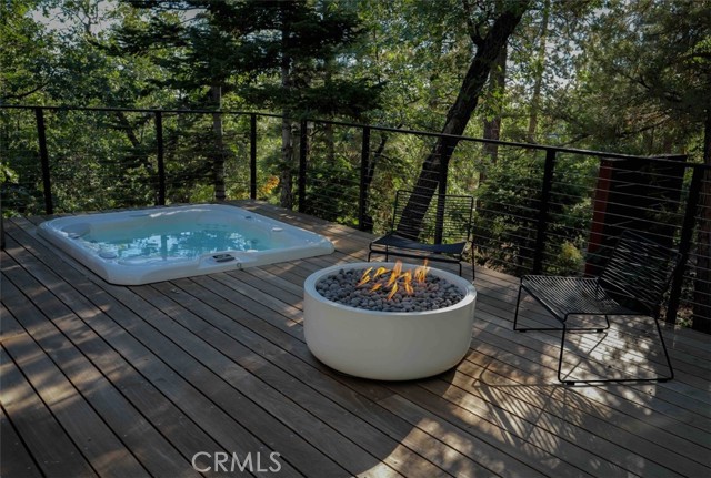 1554 Coyote Court, Big Bear City CA: https://media.crmls.org/medias/6f83bc3a-9437-4111-b3b9-d8ab3bc7163a.jpg