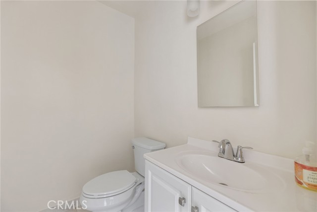 Detail Gallery Image 14 of 17 For 7137 Ramsgate Ave #3,  Los Angeles,  CA 90045 - 2 Beds | 1/1 Baths