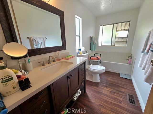 Detail Gallery Image 20 of 41 For 1550 Rimpau Ave #20,  Corona,  CA 92881 - 3 Beds | 2 Baths