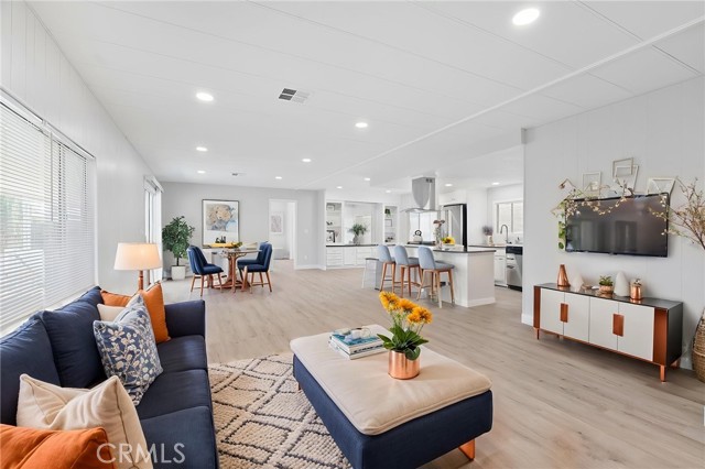 11250 Ramona, Montclair CA: https://media.crmls.org/medias/6f85354c-88cf-45fd-aa2c-e92ea3138e92.jpg