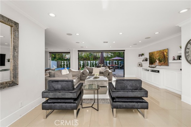 Detail Gallery Image 4 of 26 For 3677 Eddingham Ave, Calabasas,  CA 91302 - 6 Beds | 6/1 Baths