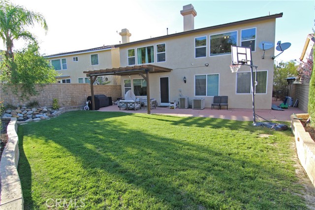 Detail Gallery Image 20 of 41 For 17634 Wren Dr, Canyon Country,  CA 91387 - 5 Beds | 4 Baths