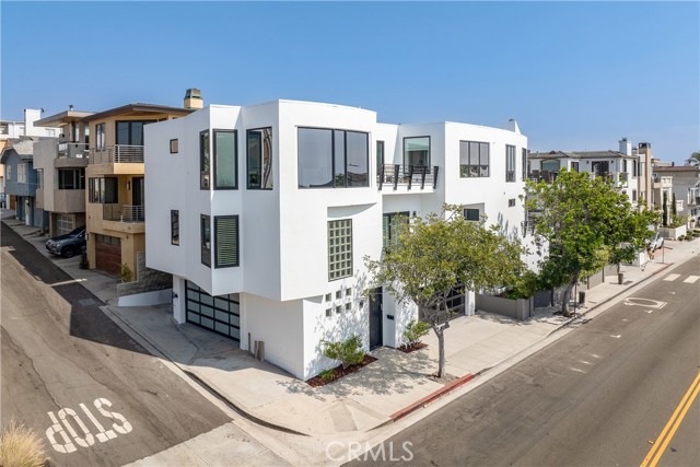 Detail Gallery Image 3 of 47 For 301 16th St, Manhattan Beach,  CA 90266 - 6 Beds | 7 Baths