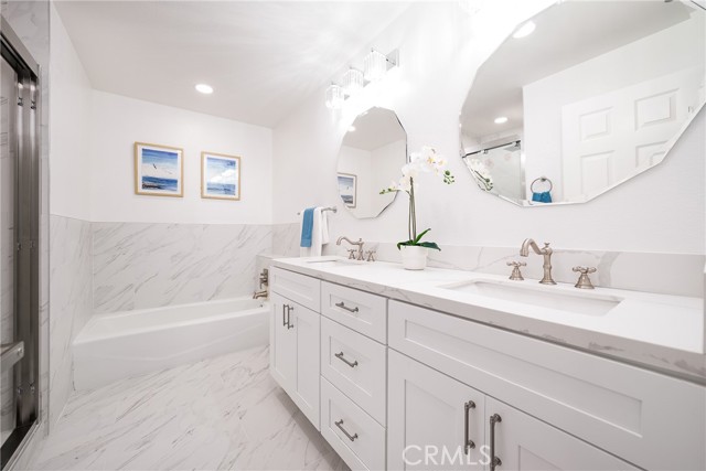 Detail Gallery Image 11 of 22 For 3823 via Manzana, San Clemente,  CA 92673 - 5 Beds | 4 Baths