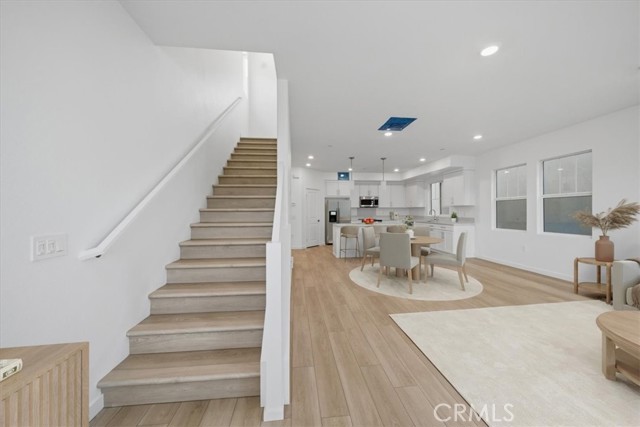 Detail Gallery Image 4 of 34 For 2520 Iconic St, South El Monte,  CA 91733 - 4 Beds | 3/1 Baths