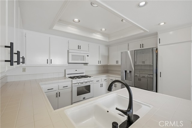 23401 Via Linda, Mission Viejo CA: https://media.crmls.org/medias/6f87f65a-ef73-40c0-a321-023869005e3a.jpg