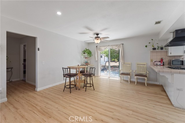 Detail Gallery Image 8 of 36 For 7558 Lobos Ave, Hesperia,  CA 92345 - 4 Beds | 3 Baths