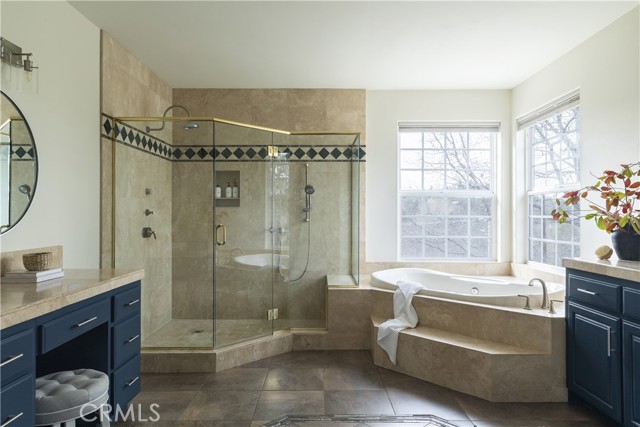 Detail Gallery Image 12 of 37 For 28537 North Shore, Lake Arrowhead,  CA 92352 - 4 Beds | 4/1 Baths