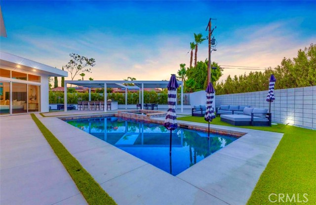 Image 3 of 75 For 2100 Sahara Road