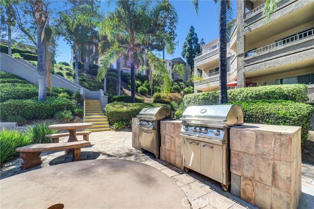 Detail Gallery Image 24 of 31 For 1980 Las Colinas Cir #301,  Corona,  CA 92879 - 2 Beds | 2 Baths