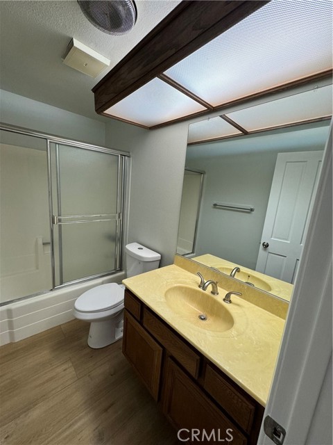 Detail Gallery Image 9 of 17 For 19029 Nordhoff St #204,  Northridge,  CA 91324 - 2 Beds | 2 Baths