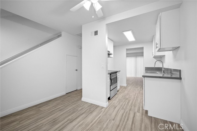 2809 S Baker Street, Santa Ana CA: https://media.crmls.org/medias/6f8a09e6-1fb5-48cd-849c-adb019419f4f.jpg