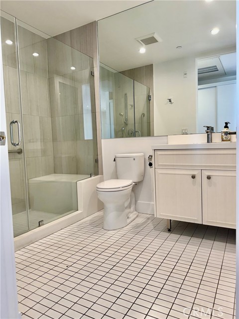 Detail Gallery Image 19 of 29 For 210 N Monterey St #407,  Alhambra,  CA 91801 - 1 Beds | 2 Baths