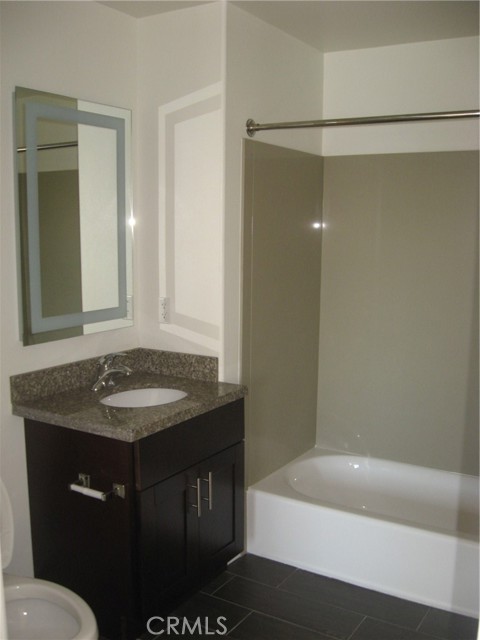 Detail Gallery Image 14 of 22 For 11 S 3rd St #227 #227,  Alhambra,  CA 91801 - 2 Beds | 2/1 Baths