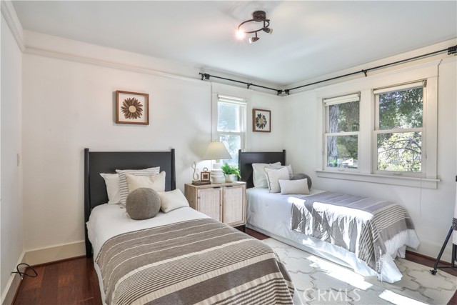 Detail Gallery Image 21 of 40 For 290 W 12th Street, Claremont,  CA 91711 - 3 Beds | 2 Baths