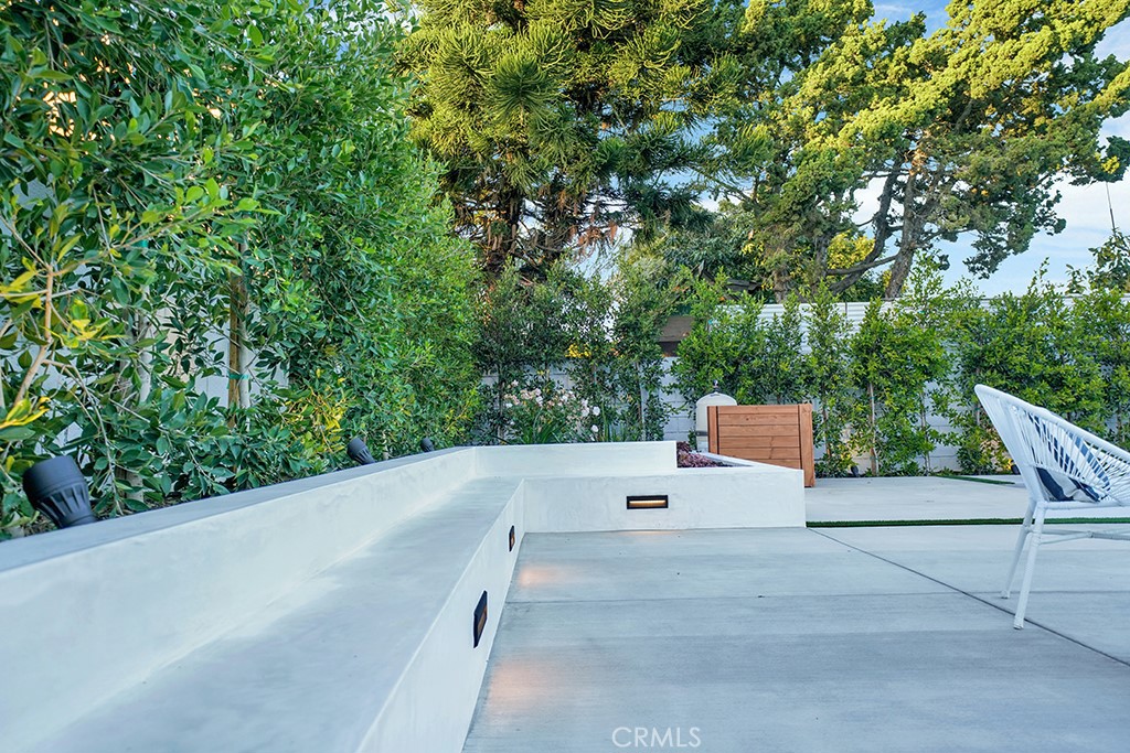 https://media.crmls.org/medias/6f8b1473-3b1e-485b-a577-86dedcf648d3.jpg?preset=X-Large