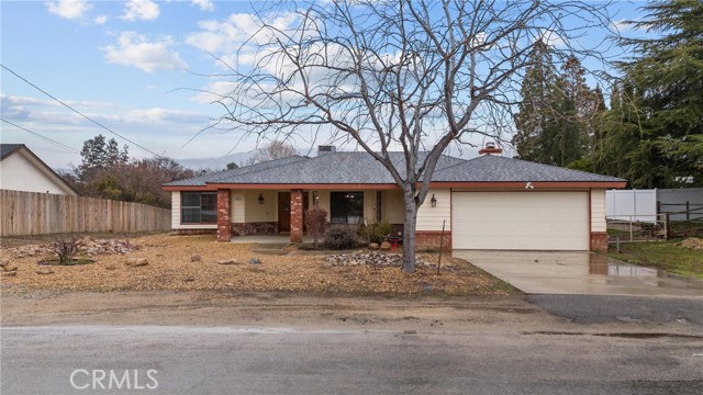 Detail Gallery Image 1 of 1 For 22651 Lake Dr, Tehachapi,  CA 93561 - 3 Beds | 2 Baths