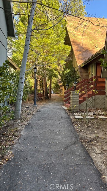 Detail Gallery Image 12 of 13 For 180 Grass Valley #37,  Lake Arrowhead,  CA 92352 - 2 Beds | 2 Baths