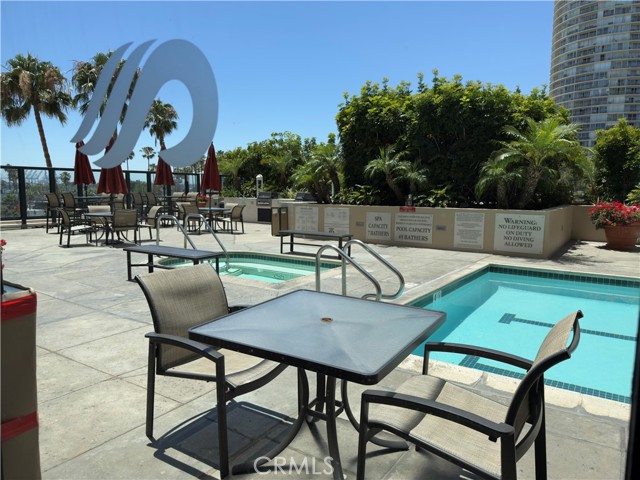 850 E Ocean Boulevard, Long Beach CA: https://media.crmls.org/medias/6f8c4e14-c17d-4e56-87d5-9807a46d6df7.jpg