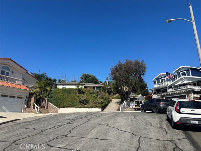 2215 Hall Court, Redondo Beach, California 90278, 3 Bedrooms Bedrooms, ,2 BathroomsBathrooms,Residential,Sold,Hall,IN24156807