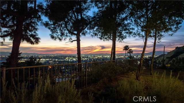 Detail Gallery Image 12 of 63 For 9960 Milburn, Sun Valley,  CA 91352 - 4 Beds | 2 Baths