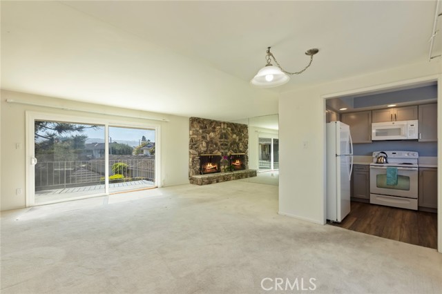 23026 Nadine Circle, Torrance CA: https://media.crmls.org/medias/6f8d3a5f-4157-47fc-9a9e-a596bfcdafb5.jpg