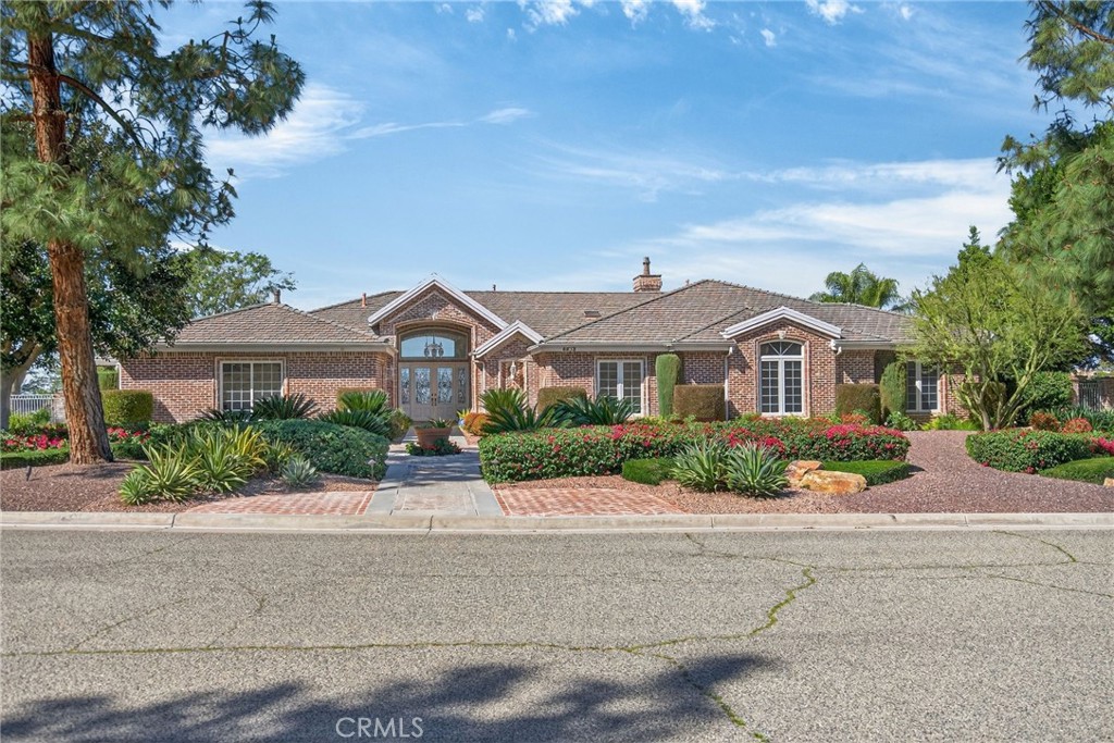 6872 Chartwell