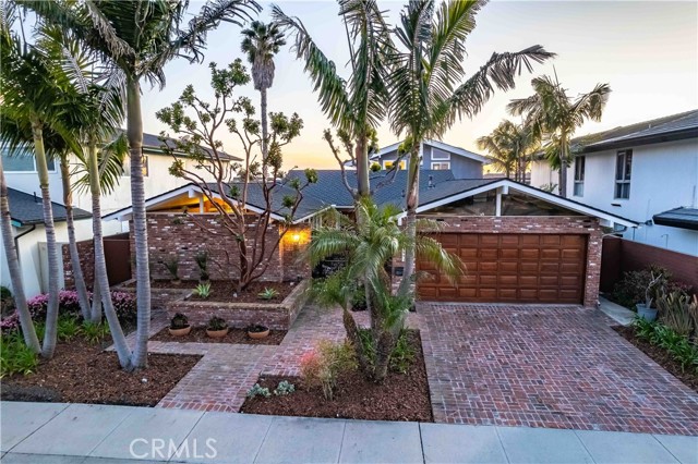 16601 Melville Circle, Huntington Beach, CA 92649