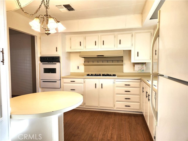 Detail Gallery Image 4 of 24 For 1177 Camino Del Rancho, Hemet,  CA 92543 - 2 Beds | 2 Baths