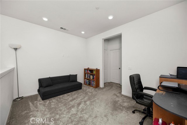 Detail Gallery Image 15 of 27 For 22886 Concord, Saugus,  CA 91350 - 2 Beds | 2/1 Baths