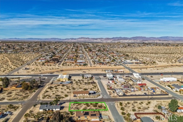 Image 9 of 19 For 71963 Cactus Drive