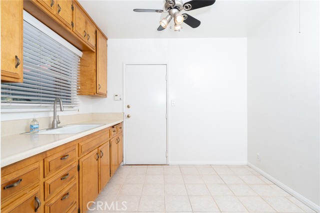Detail Gallery Image 9 of 28 For 10669 Renner, Riverside,  CA 92505 - 2 Beds | 1 Baths