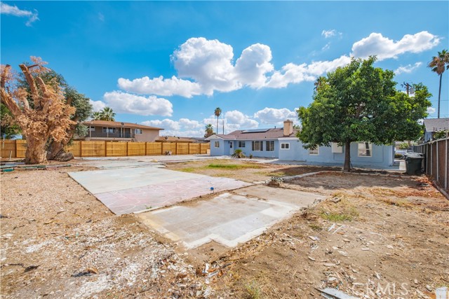 17196 Barbee St., Fontana CA: https://media.crmls.org/medias/6f8ff2e3-9b15-45bd-acda-03fc579b89a2.jpg