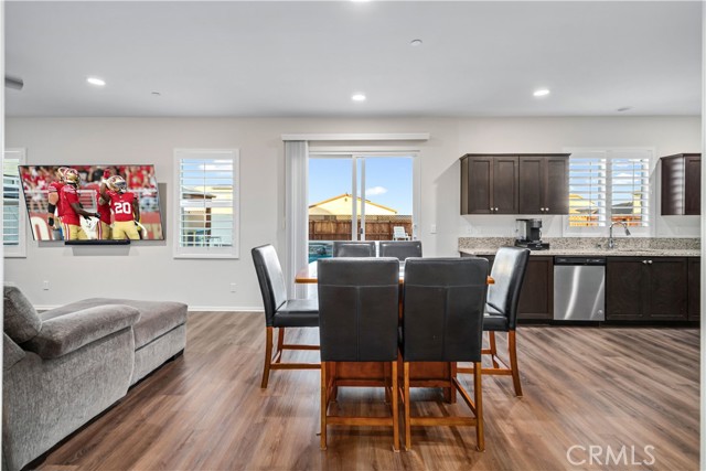 Detail Gallery Image 17 of 49 For 2434 Lugar Hermoso Ct, Rosamond,  CA 93560 - 4 Beds | 2/1 Baths
