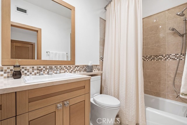 5 Sea View Lane, Newport Coast CA: https://media.crmls.org/medias/6f906faa-58cf-41b3-9038-9ea4433f9ae5.jpg