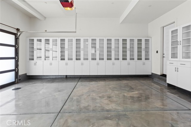 61 Hartman, Irvine CA: https://media.crmls.org/medias/6f90d32a-fce8-48a9-9dd4-6e5b167e256c.jpg