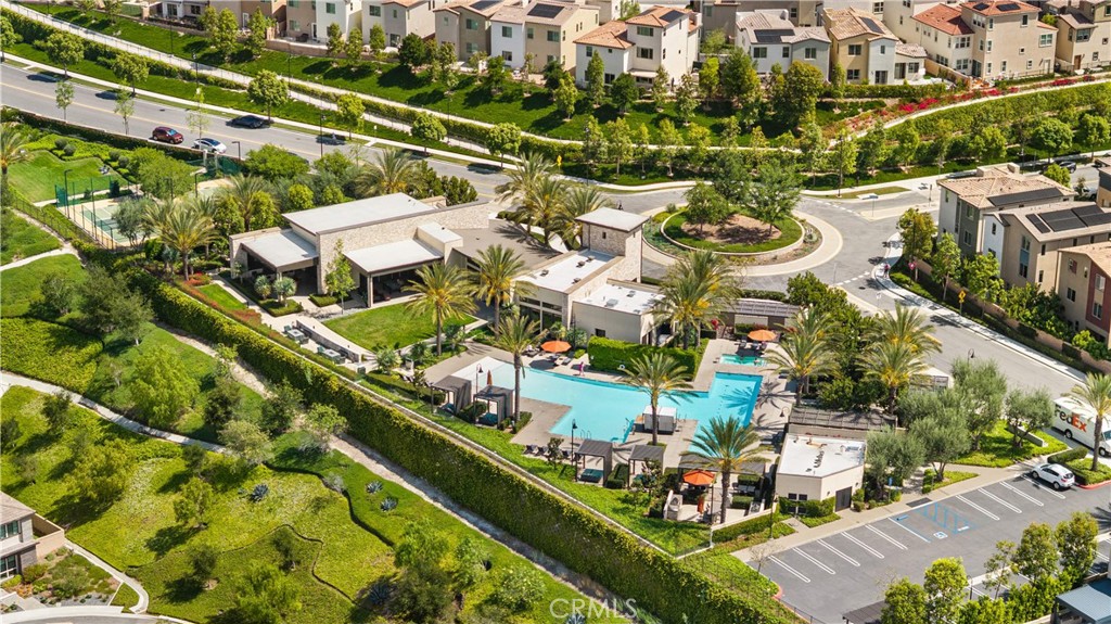 https://media.crmls.org/medias/6f937d4d-8d21-4a22-a109-34170bca15ee.jpg?preset=X-Large