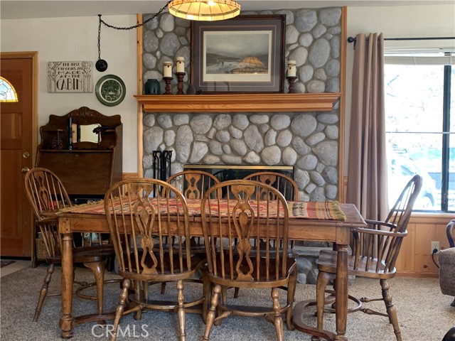Detail Gallery Image 13 of 39 For 762 Esquimoux Dr, Green Valley Lake,  CA 92341 - 3 Beds | 2/1 Baths