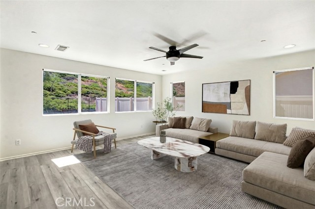 Detail Gallery Image 11 of 35 For 35115 Fennel, Lake Elsinore,  CA 92532 - 4 Beds | 3 Baths