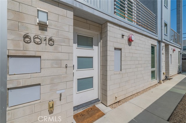 Front Image Thumbnail for CROC26064976