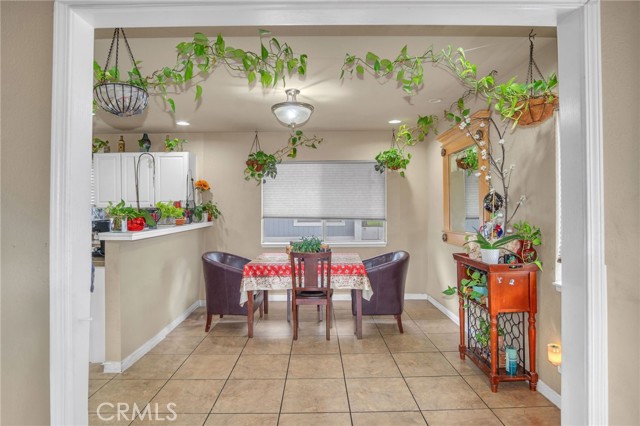 Detail Gallery Image 15 of 37 For 1925 Glenoaks Blvd Unit #100, San Fernando,  CA 91340 - 3 Beds | 2/1 Baths