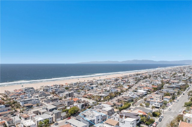 1820 Manhattan Avenue, Hermosa Beach, California 90254, 5 Bedrooms Bedrooms, ,6 BathroomsBathrooms,Residential,Sold,Manhattan,SB22093926