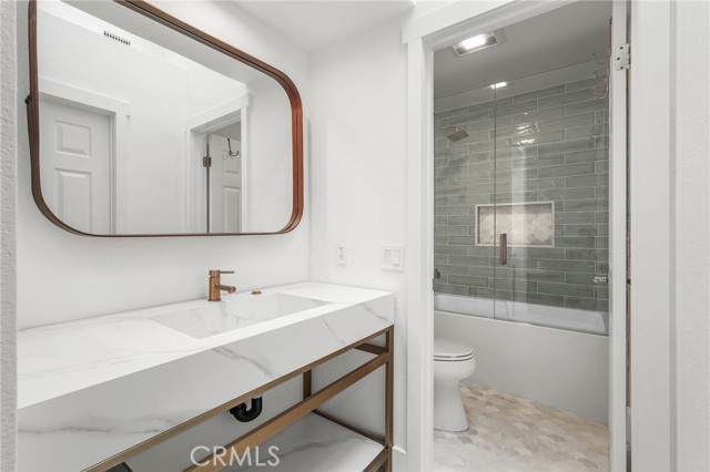 Detail Gallery Image 26 of 37 For 5473 Spanish Oak Ln #G,  Oak Park,  CA 91377 - 2 Beds | 2/1 Baths