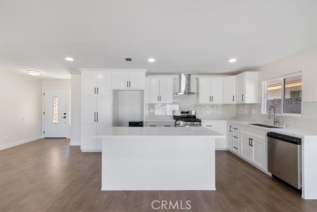 Detail Gallery Image 11 of 32 For 133 E Avenue Q4, Palmdale,  CA 93550 - 4 Beds | 2 Baths