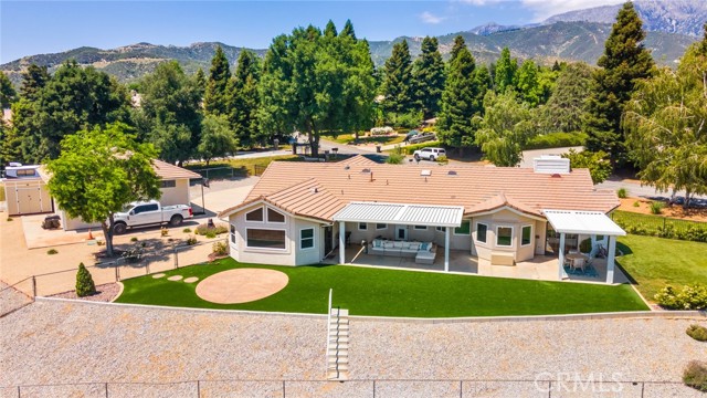 13288 Oak Crest Drive, Yucaipa CA: https://media.crmls.org/medias/6f957c34-056c-4954-98d5-435b3f09feed.jpg