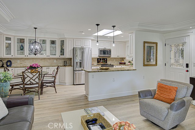 Detail Gallery Image 13 of 29 For 668 via Mendoza #Q,  Laguna Woods,  CA 92637 - 2 Beds | 2 Baths
