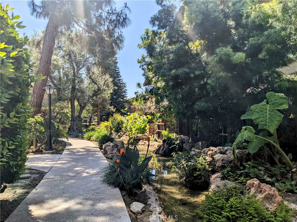 https://media.crmls.org/medias/6f95cef2-4bdc-42de-913c-a9e76a7b9ce4.jpg?preset=X-Large