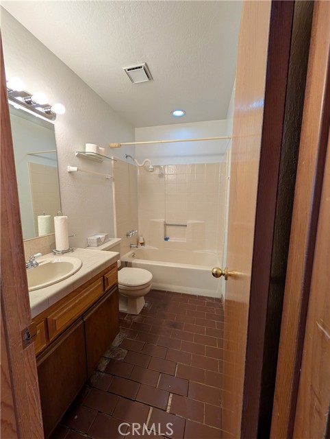 31487 Old City Creek, Running Springs, CA 92382