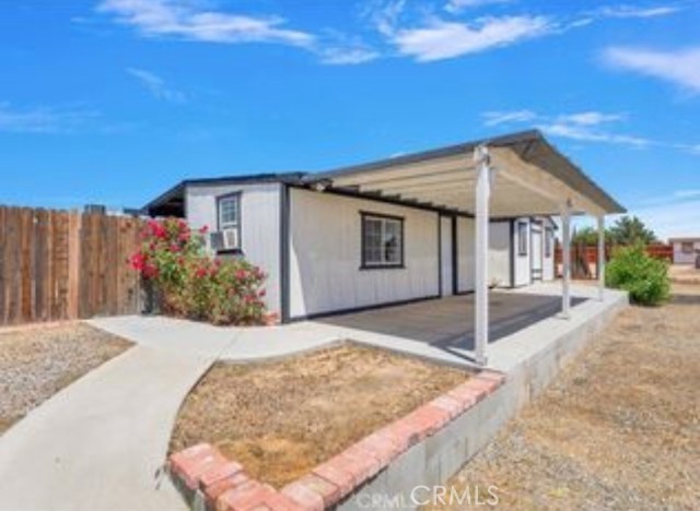 17775 Hackberry Street, Hesperia CA: https://media.crmls.org/medias/6f965f15-7f9b-4c3b-9968-09f58f06c62e.jpg